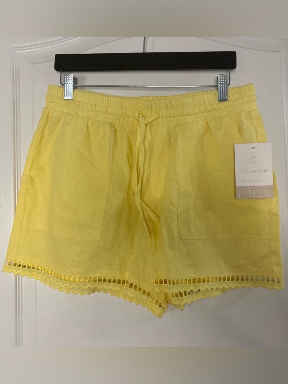 Calligraphie Yellow High-Waist Linen Shorts with Scalloped Hem